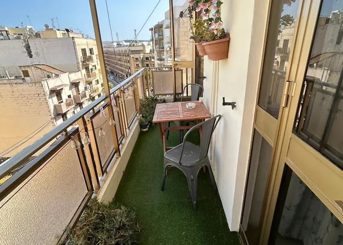 In Qawra * San Pawl il-Baħar