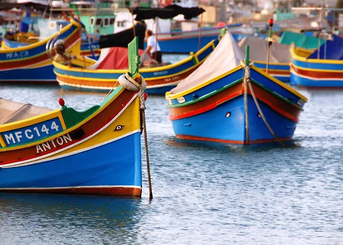 In Qawra * San Pawl il-Baħar